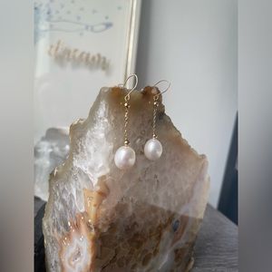 Dainty 14k gold pearl earrings